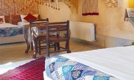 اقامتگاه سنتی ماه منیر | علاءالدین تراول