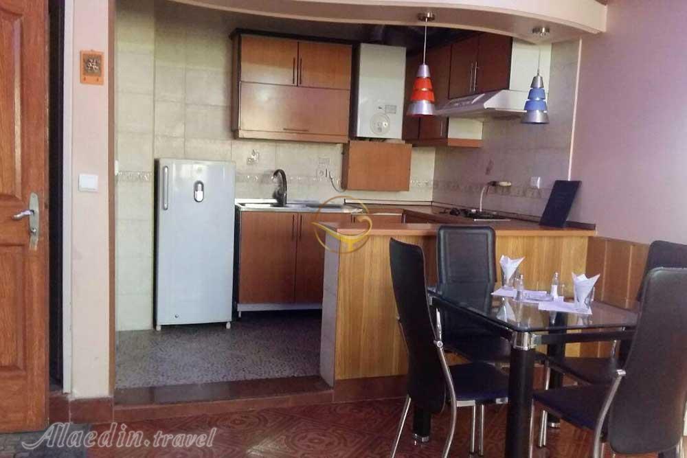 فضای سوئیت هتل آپارتمان پارمیس شیراز | علاءالدین تراول