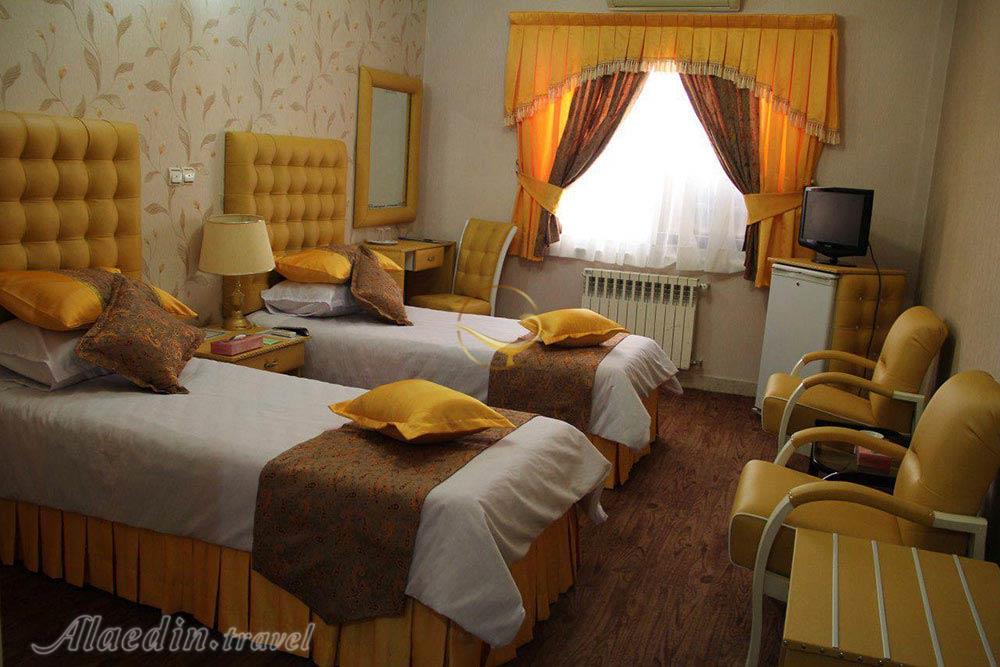 اتاق دو تخته تویین هتل 4 ستاره پارسه شیراز | علاءالدین تراول