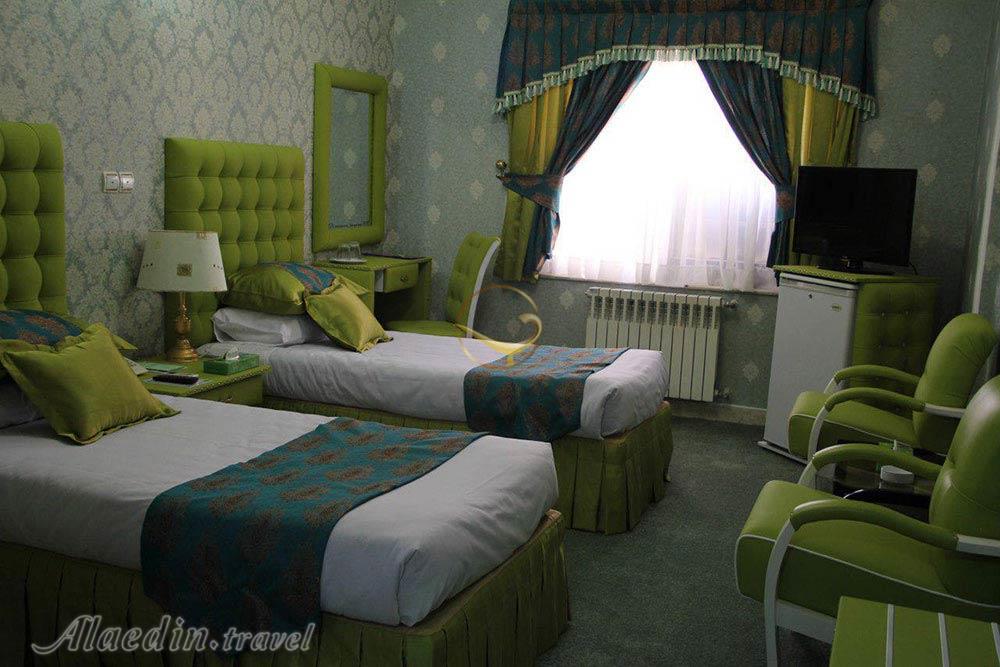 اتاق دو تخته تویین هتل 4 ستاره پارسه شیراز | علاءالدین تراول