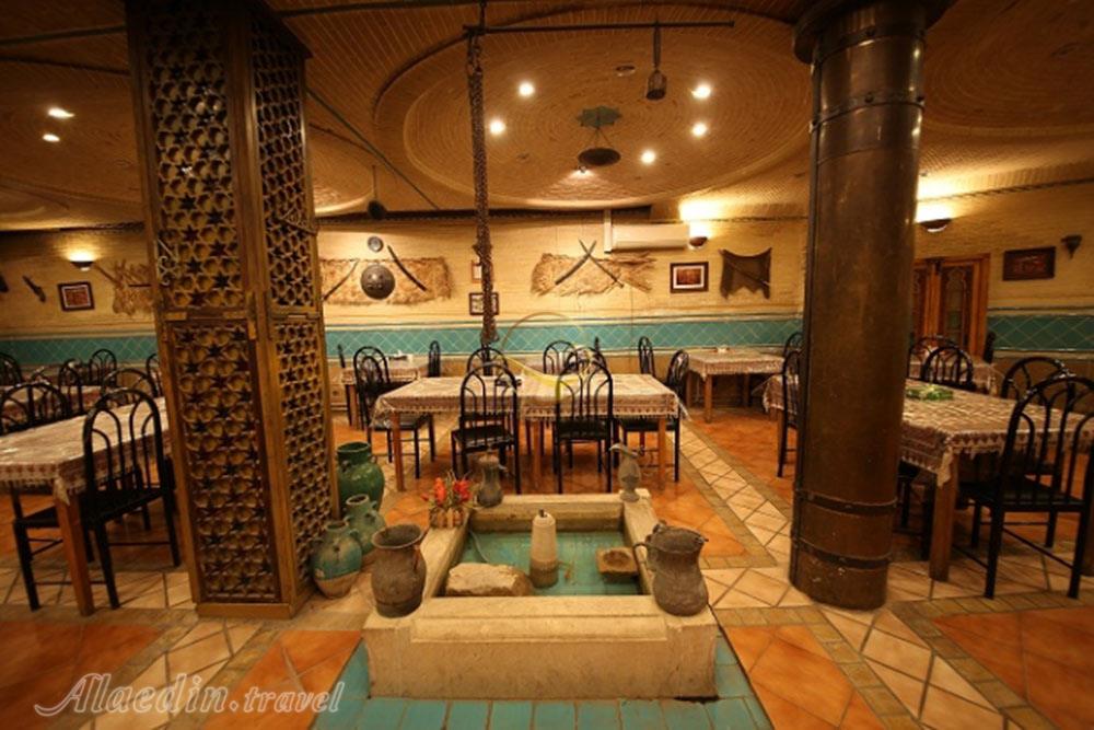 رستوران هتل رودکی شیراز | علاءالدین تراول