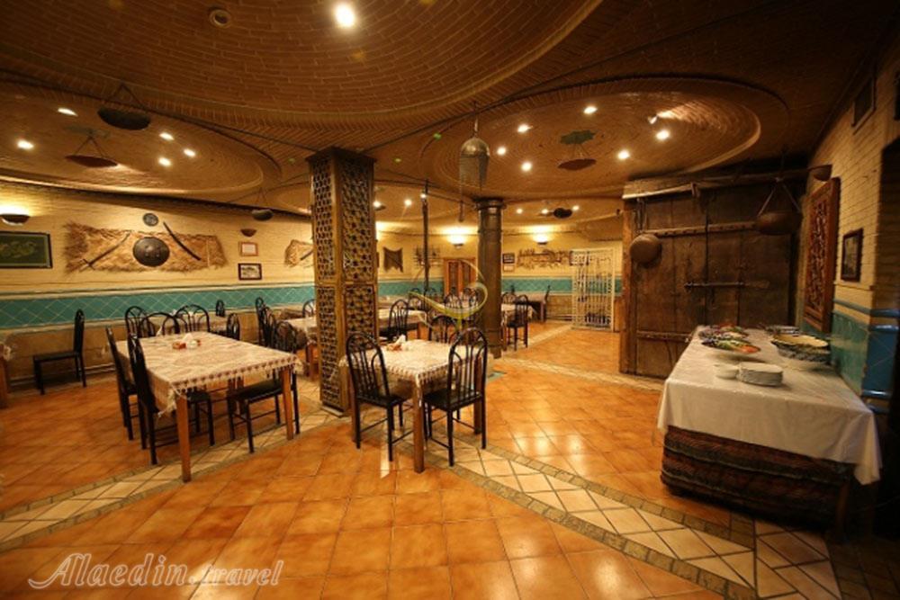 رستوران هتل رودکی شیراز | علاءالدین تراول