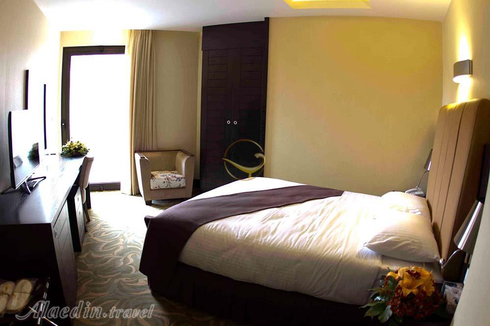 اتاق دوتخته دبل هتل 4 ستاره رویال شیراز | علاءالدین تراول