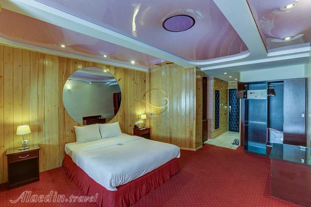 سوئیت دو نفره دبل هتل 4 ستاره ستارگان شیراز | علاءالدین تراول