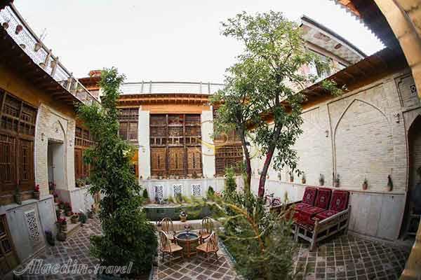 اقامتگاه خانه شیرازی