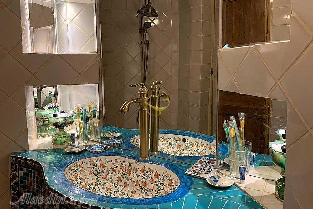 اقامتگاه خانه شیرازی | علاءالدین تراول