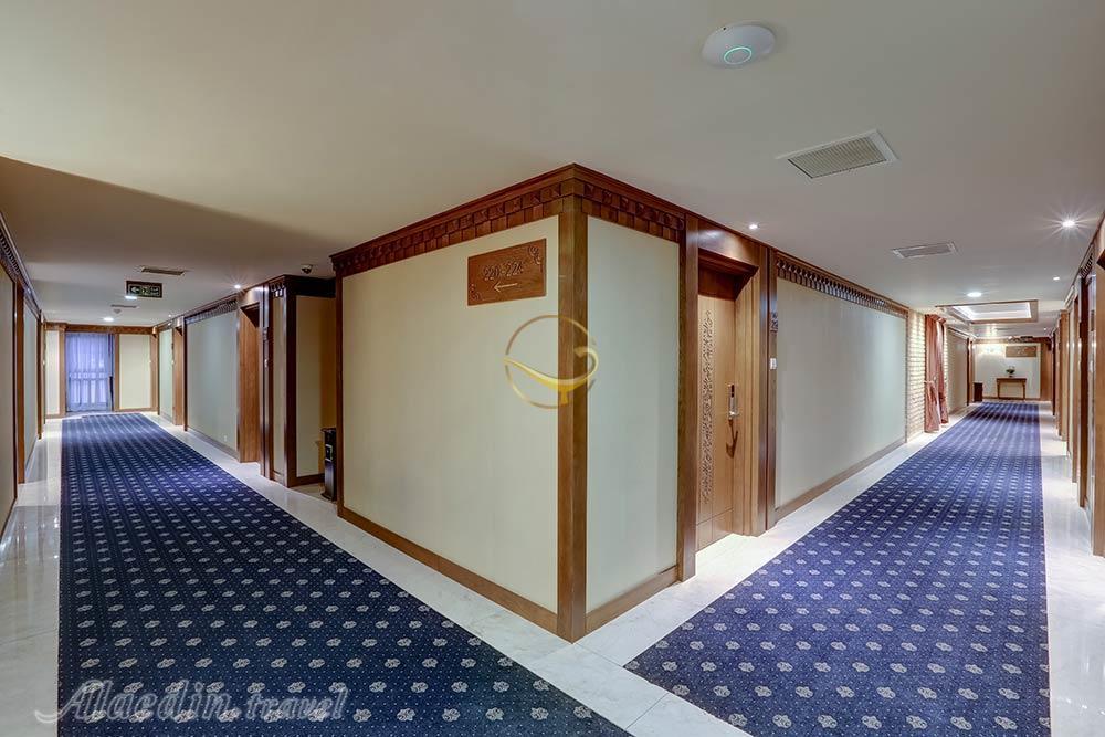 راهرو هتل زندیه شیراز | علاءالدین تراول