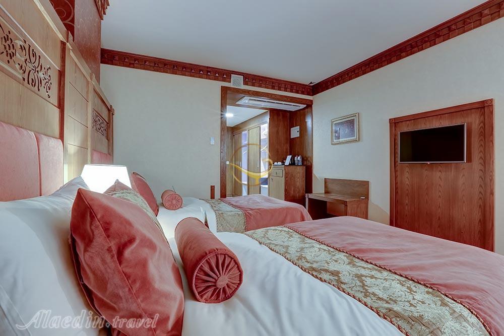 اتاق 2 تخته تویین هتل 5 ستاره زندیه شیراز | علاءالدین تراول