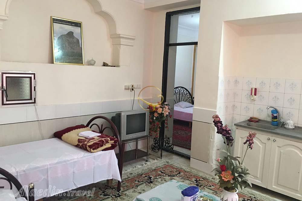 اتاق سه تخته هتل بهمن طبس | علاءالدین تراول