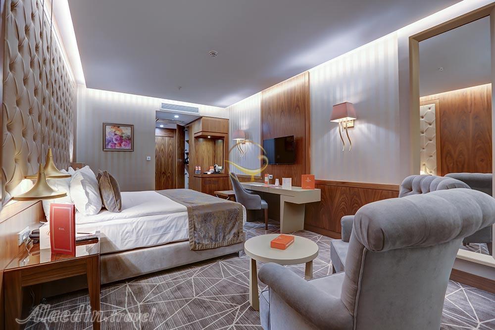 اتاق هتل لاله پارک تبریز | علاءالدین تراول