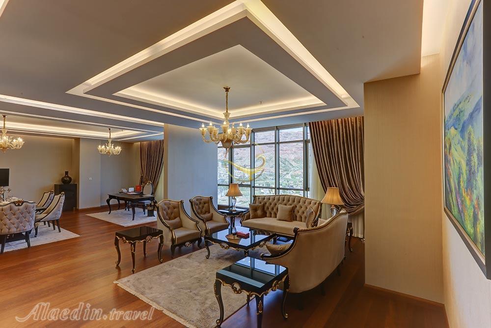 سوئیت رویال هتل 5 ستاره کایا لاله پارک تبریز | علاءالدین تراول