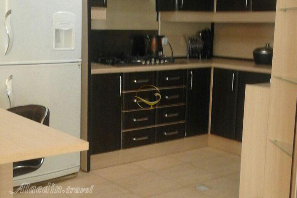 آشپزخانه سوئیت هتل آپارتمان خانواده تبریز | علاءالدین تراول