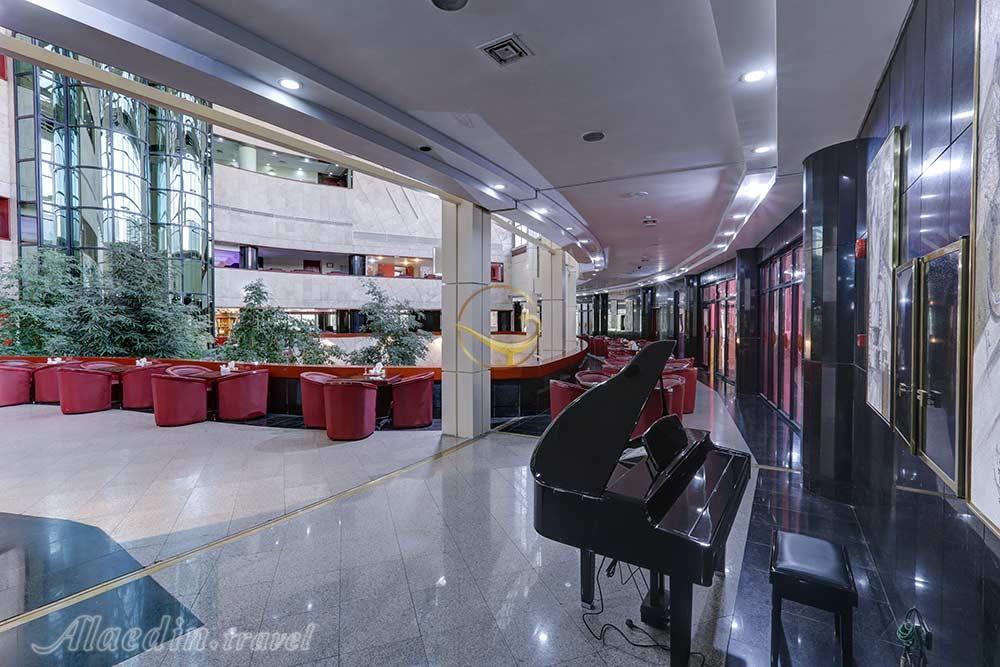 کافی شاپ هتل 5 ستاره پارس تبریز | علاءالدین تراول