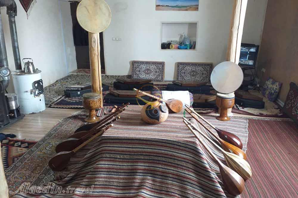 اقامتگاه بوم گردی آتر تکاب | علاءالدین تراول