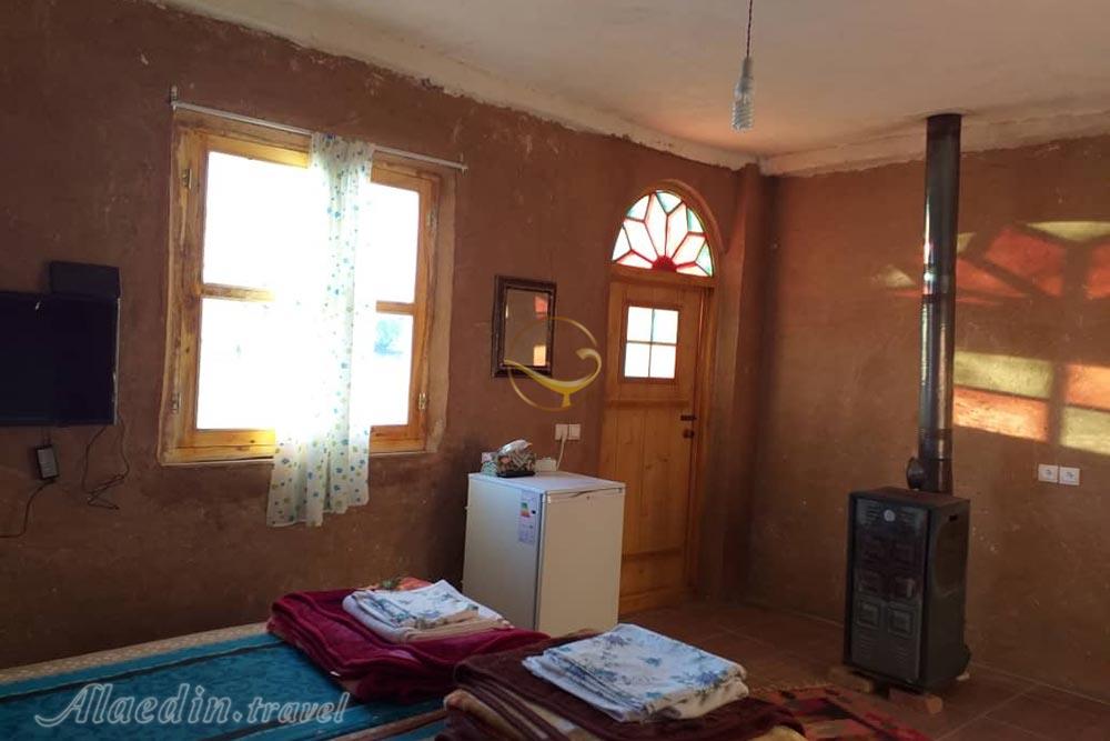 اقامتگاه بوم گردی آتر تکاب | علاءالدین تراول