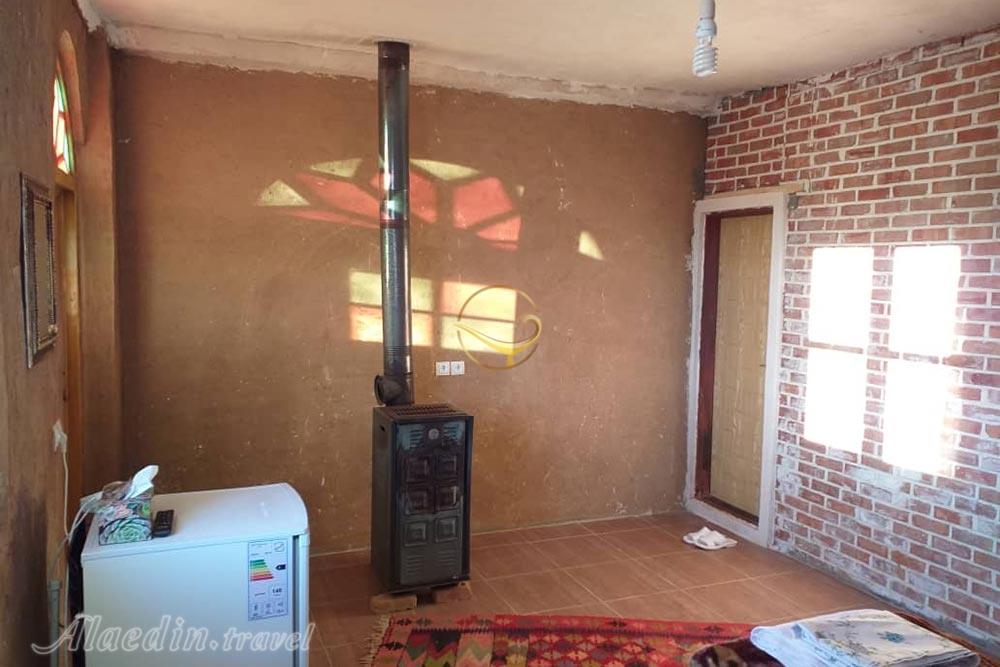 اقامتگاه بوم گردی آتر تکاب | علاءالدین تراول