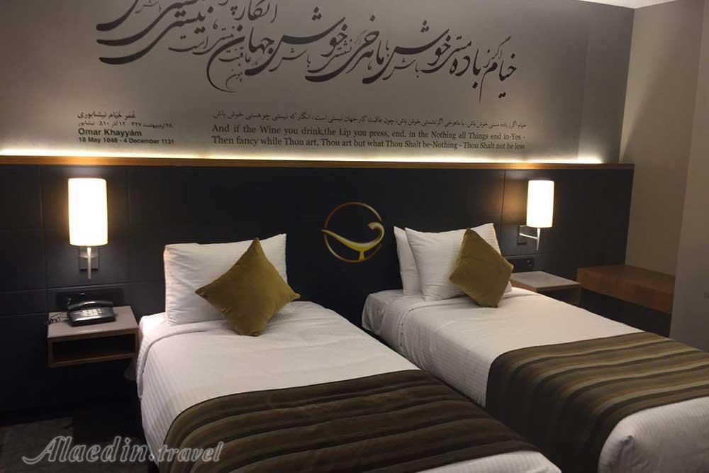 سوئیت VIP هتل 3 ستاره امیر تهران | علاءالدین تراول