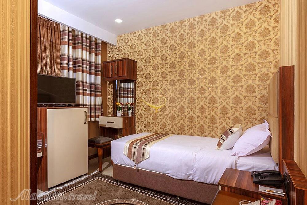 اتاق یک تخته هتل سه ستاره بهار تهران | علاءالدین تراول