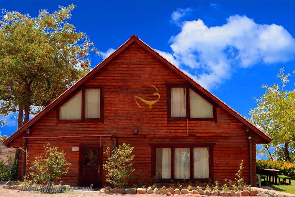 کلبه‌های چوبی بام تهران