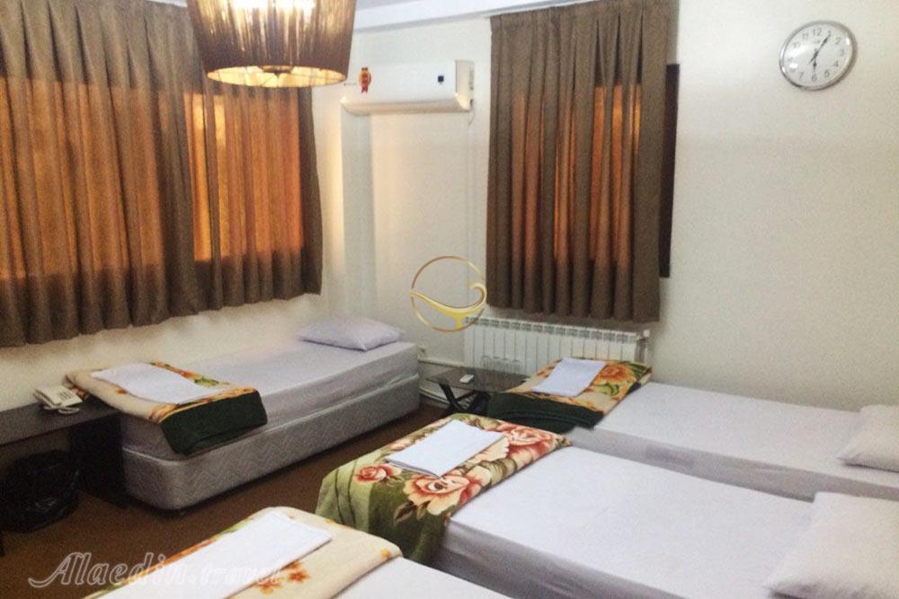 اتاق چهار تخته هتل دانش تهران | علاءالدین تراول