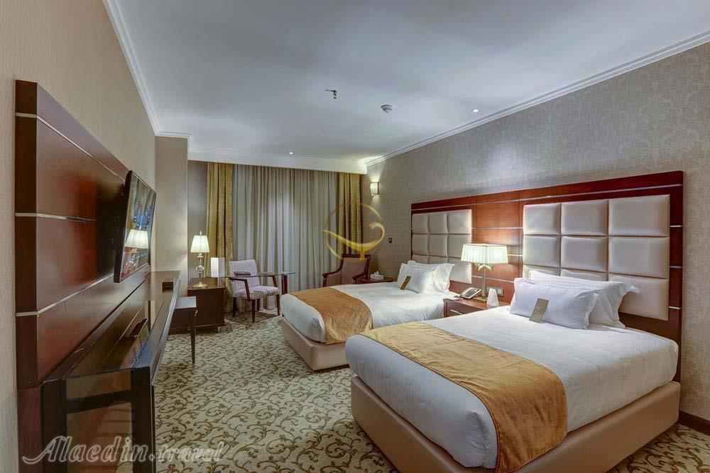 اتاق دوتخته تویین هتل 5 ستاره اسپیناس پالاس تهران | علاءالدین تراول
