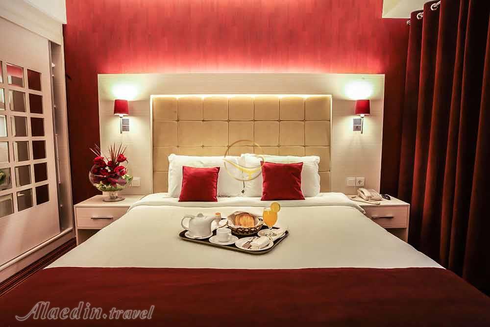 اتاق دو تخته VIP هتل 4 ستاره هویزه تهران | علاءالدین تراول