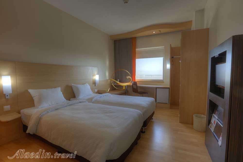 هتل 4 ستاره رمیس تهران | علاءالدین تراول