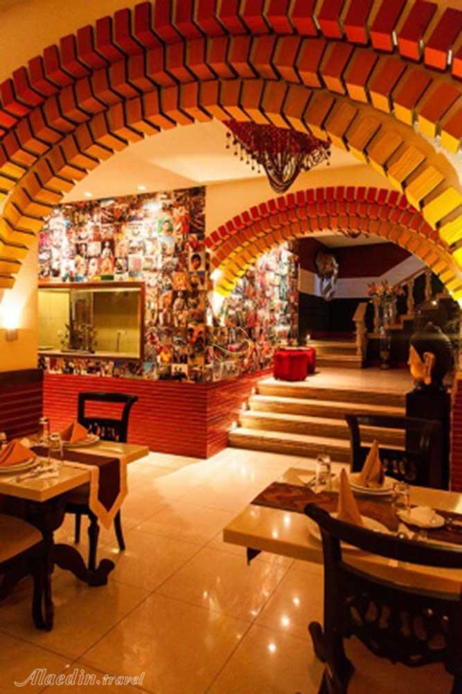 کافه رستوران هتل 3 ستاره جهان تهران | علاءالدین تراول