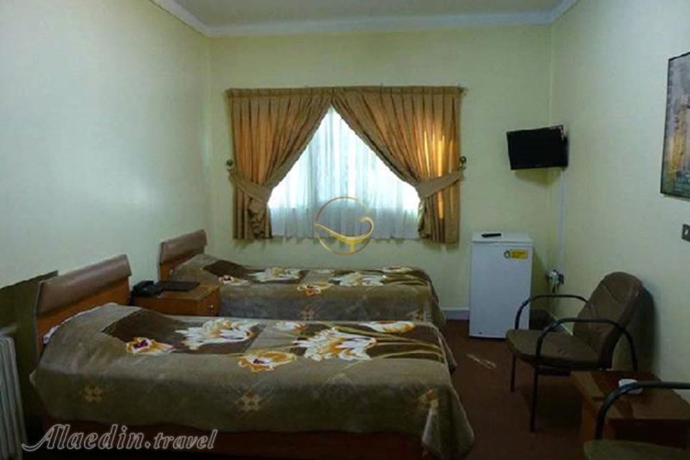 اتاق دوتخته توئین هتل پرستو تهران | علاءالدین تراول