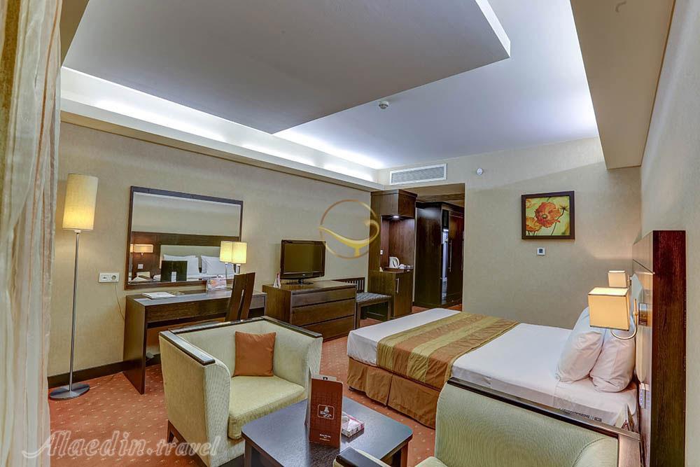 اتاق دو تخته دبل هتل 4 ستاره پارسیان اوین تهران | علاءالدین تراول