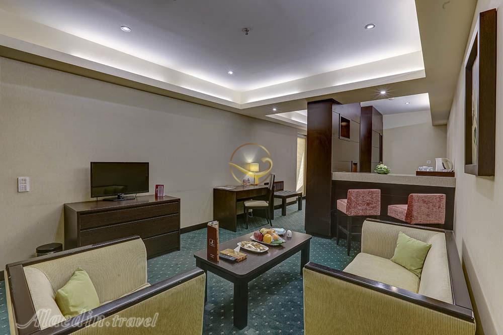 سوئیت رویال دو نفره هتل 4 ستاره پارسیان اوین تهران | علاءالدین تراول