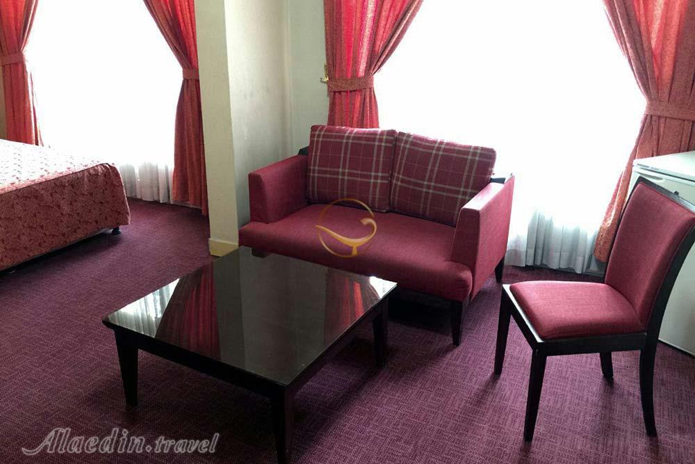 سوئیت سه نفره هتل پاسارگاد تهران | علاءالدین تراول