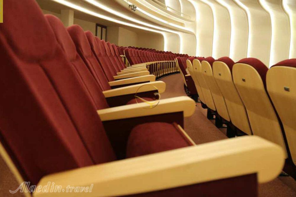 اتاق کنفرانس هتل قلب رجایی تهران | علاءالدین تراول