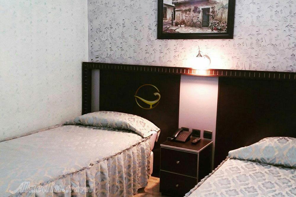 اتاق دوتخته توئین هتل سعدی تهران | علاءالدین تراول