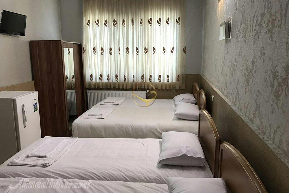 اتاق چهار تخته مهمانپذیر 3 ستاره صدریه تهران | علاءالدین تراول