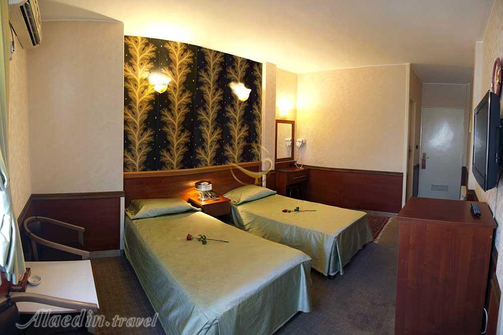 اتاق دو تخته هتل 3 ستاره شیراز  تهران | علاءالدین تراول