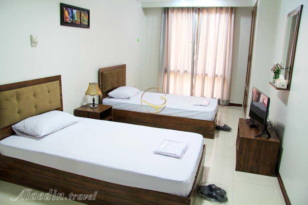 اتاق دو تخته مهمانکده 3 ستاره جاده ابریشم تهران | علاءالدین تراول