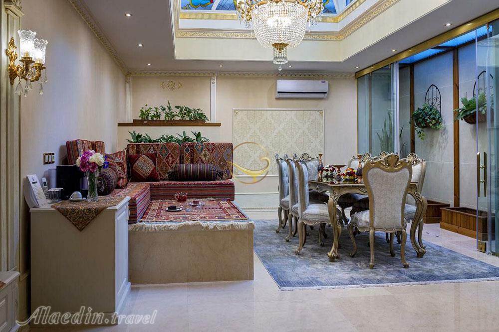 هتل سیمرغ تهران | علاءالدین تراول