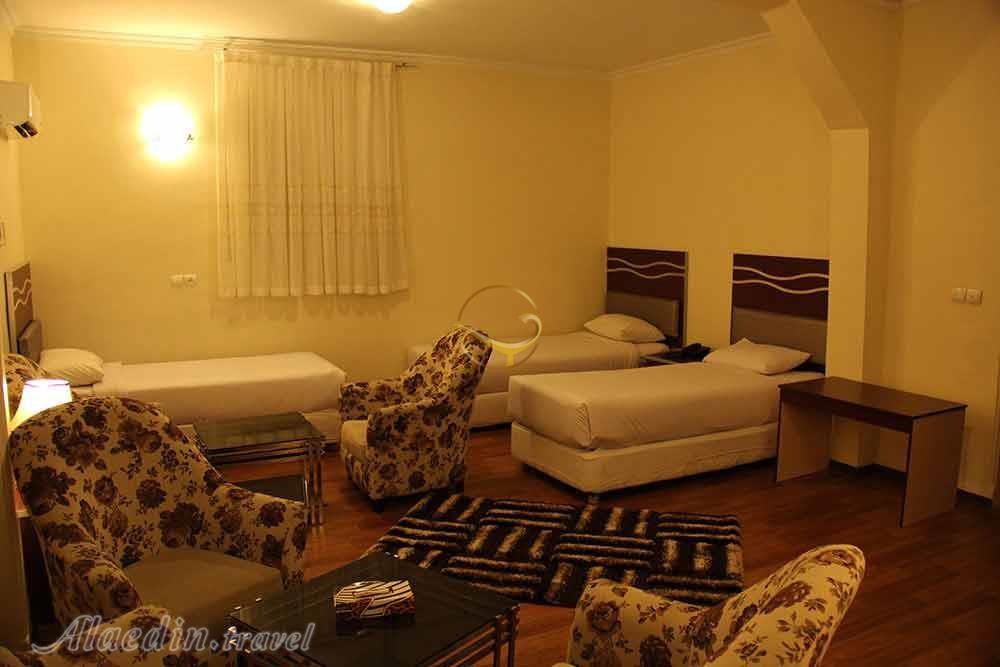 اتاق سه تخته هتل 3 ستاره ورزش تهران | علاءالدین تراول