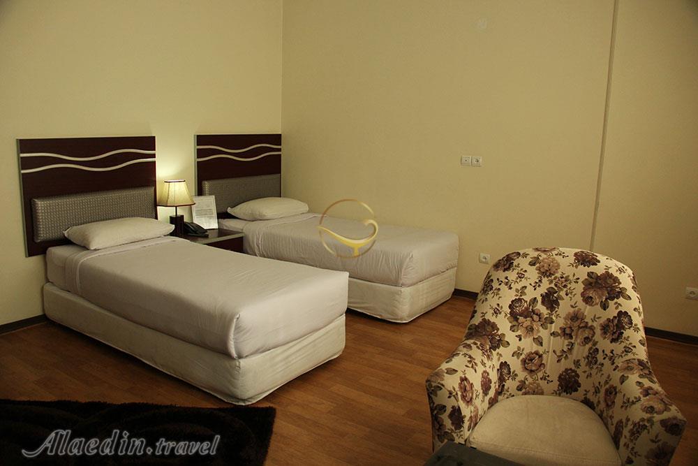 اتاق دو تخته تویین هتل 3  ستاره تهران | علاءالدین تراول