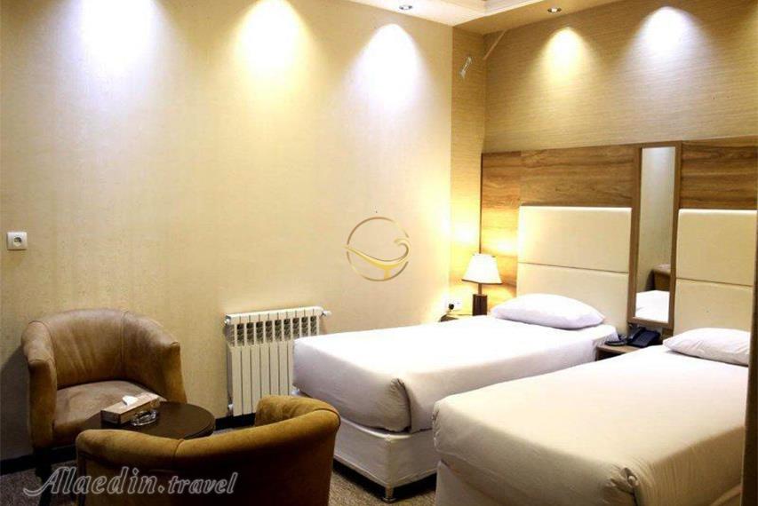 هتل ورزش تهران | علاالدین تراول