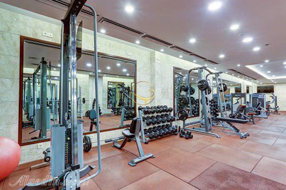 باشگاه سلف سرویس رستوران هتل آپارتمان وزراء تهران | علاءالدین تراول