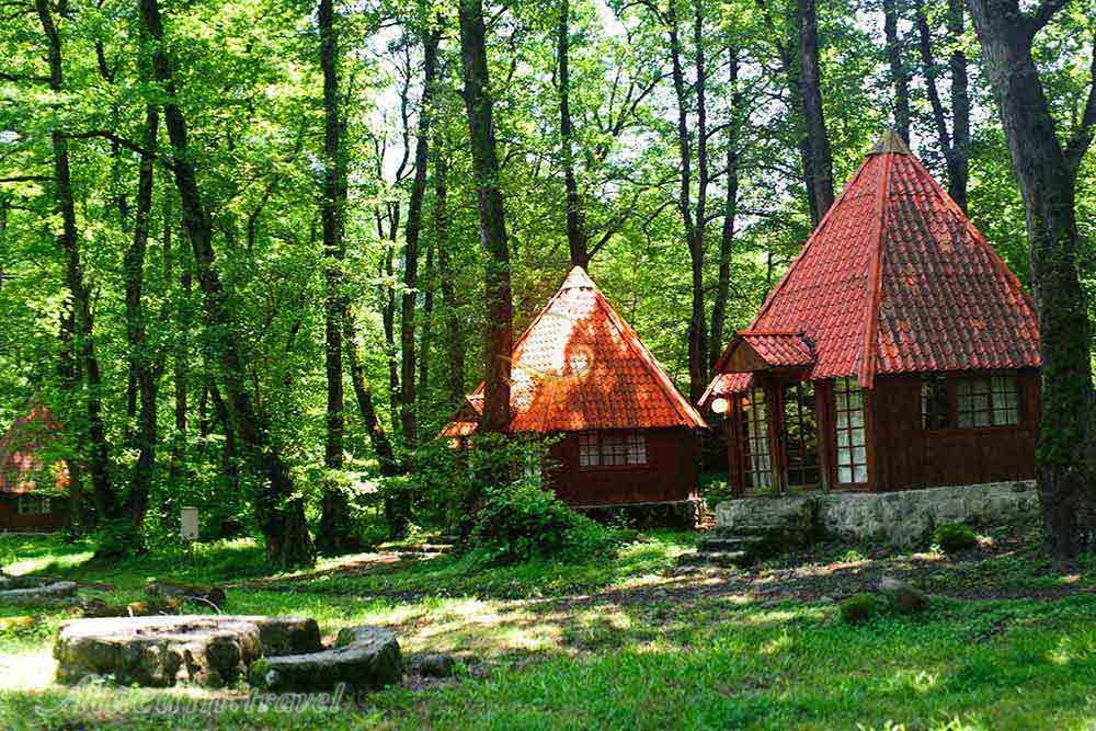 محوطه هتل چهار ستاره چالدره تنکابن | علاءالدین تراول