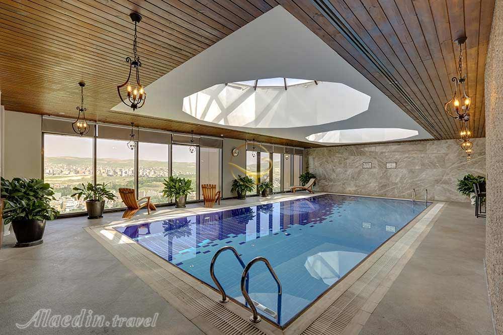 استخر هتل 5 ستاره آنا ارومیه | علاءالدین تراول