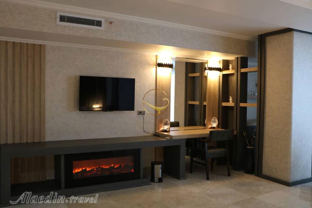 هتل دیاکو پالاس ارومیه | علاءالدین تراول