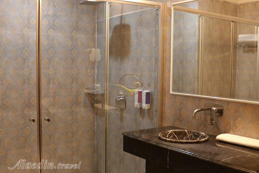 هتل دیاکو پالاس ارومیه | علاءالدین تراول