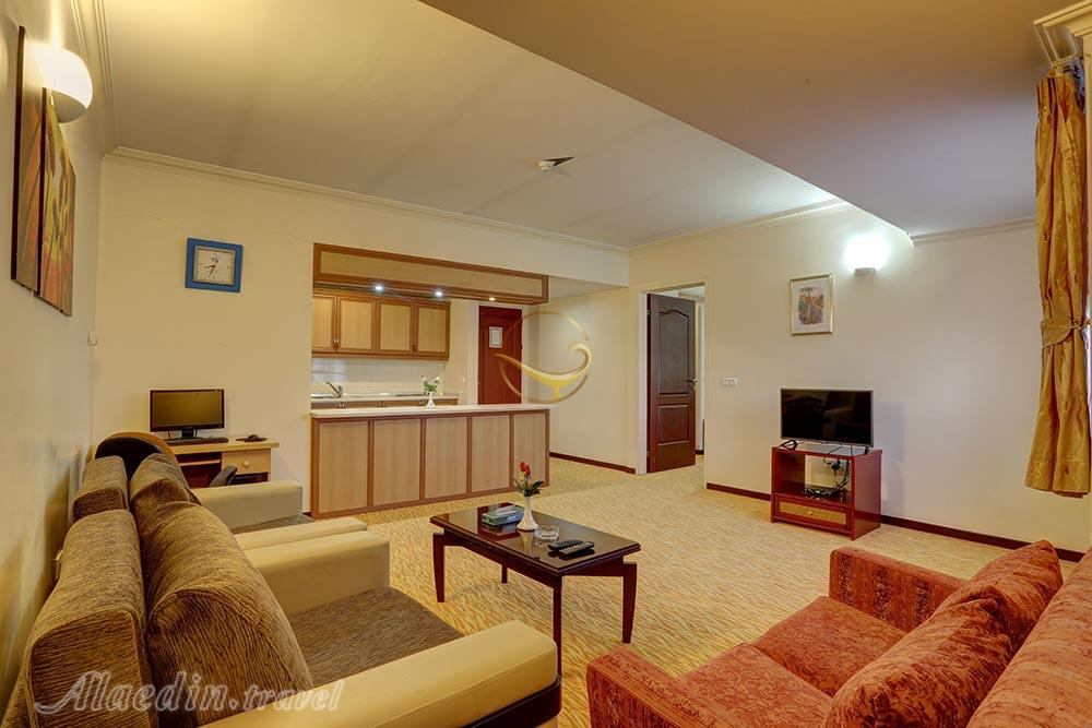 سوئیت دو نفره هتل 4 ستاره جهانگردی ارومیه | علاءالدین تراول