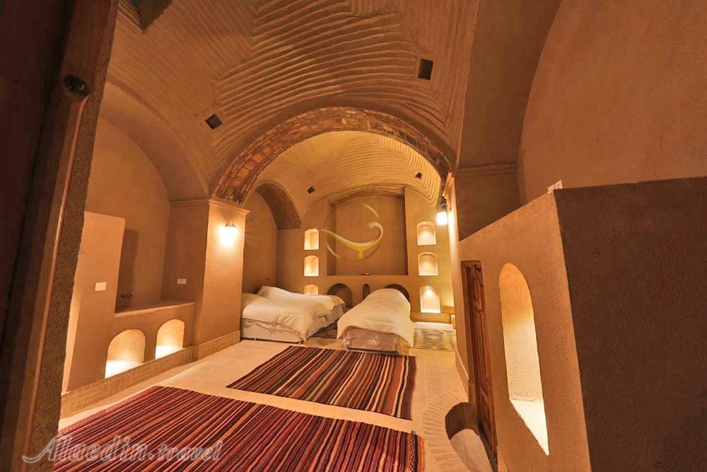 اقامتگاه آلما در یزد | علاءالدین تراول