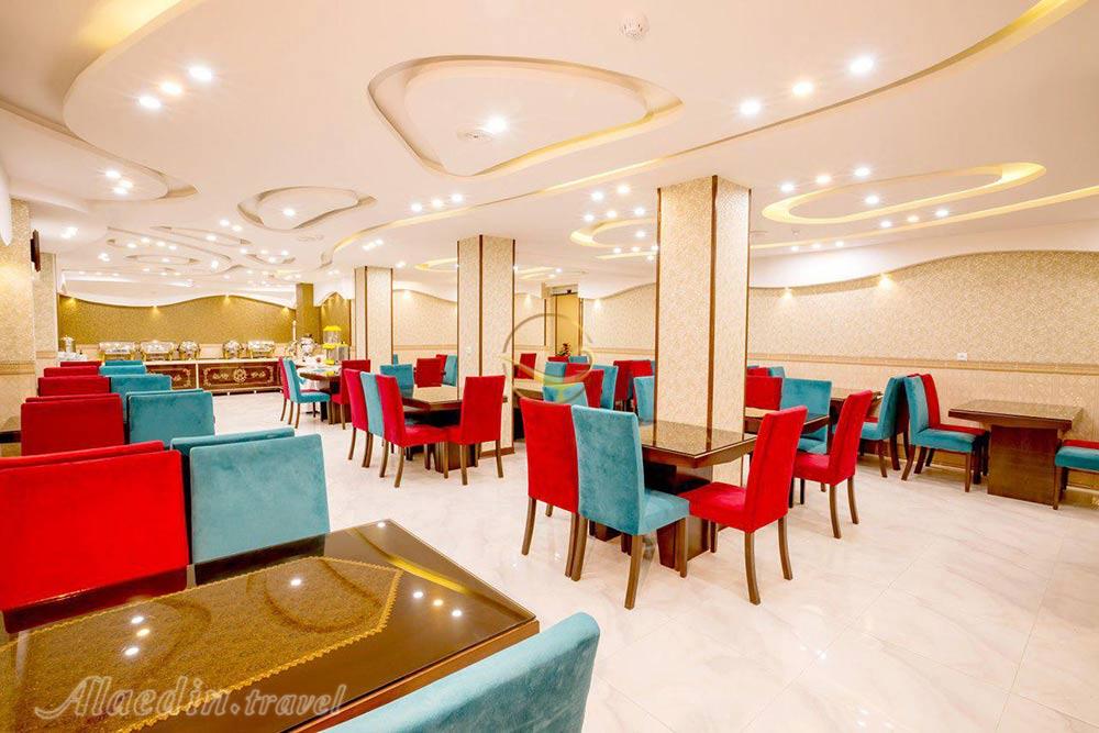 تالار پذیرایی هتل سه ستاره الزهرا یزد | علاءالدین تراول