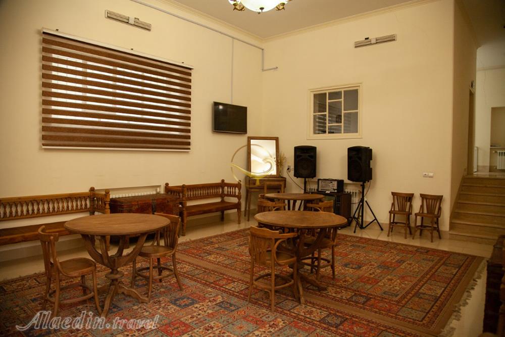 مهمانسرای بنیاد یزد | علاءالدین تراول